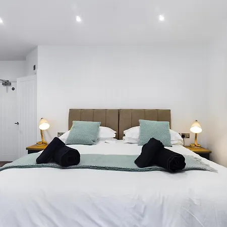 Driftwood Boutique Guest House-3